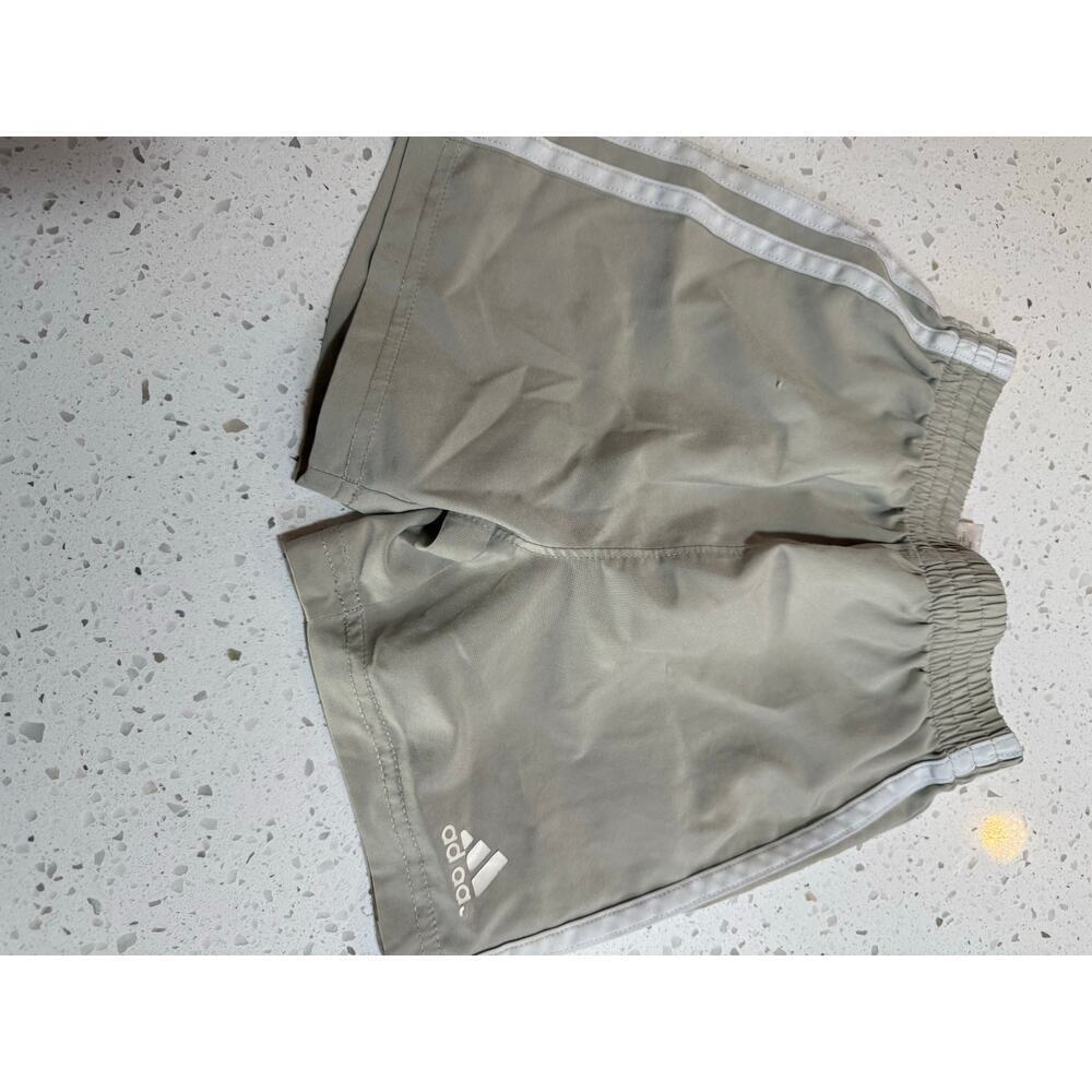 Adidas 3t shorts gray